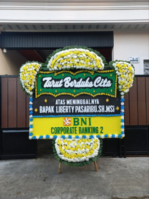 Papan Bunga Duka di Pucanglaban