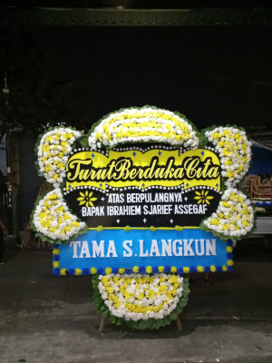 Papan Bunga Duka di Pucanglaban